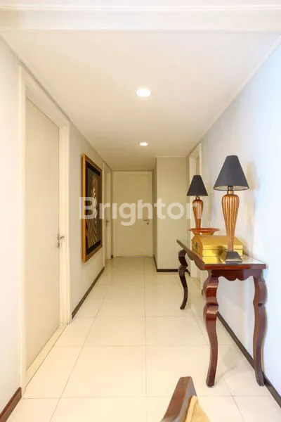 image APARTEMEN VIA VUE 3BR FULL FURNISH BAGUS SIAP PAKAI CIPUTRA WORLD (7)