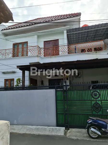 image RUMAH ASRI 2 LANTAI DI KEBAYORAN LAMA (1)
