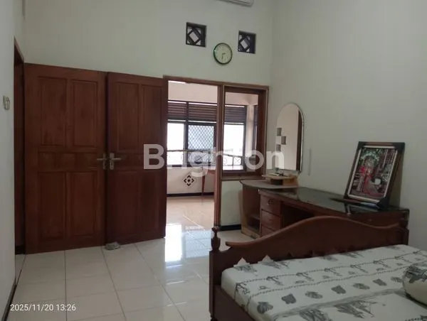 image  RUMAH 1,5 LANTAI MEDOKAN ASRI BARAT – LT 325, GARASI 2 MOBIL, SEMI FURNISHED, SHM (4)