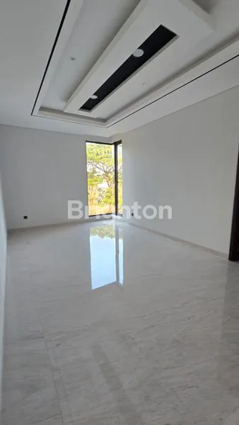 image DI JUAL RUMAH BARU NEWTON HILL (6)