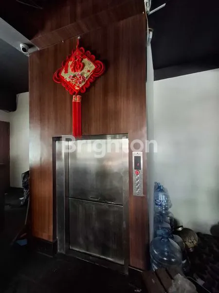 image RUKO GANDENG HOOK BAGUS LUAS STRATEGIS MANGGA BESAR JAKARTA BARAT (5)