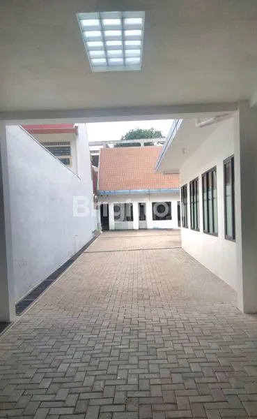 image KANTOR LUAS DI PETOJO, SHM, SIAP HUNI, LOKASI PREMIUM (6)