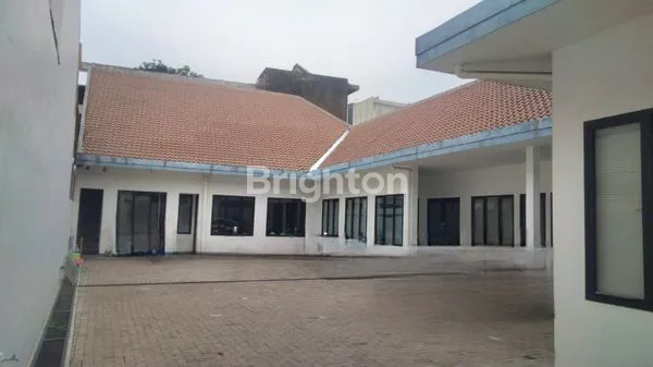 image KANTOR LUAS DI PETOJO, SHM, SIAP HUNI, LOKASI PREMIUM (4)