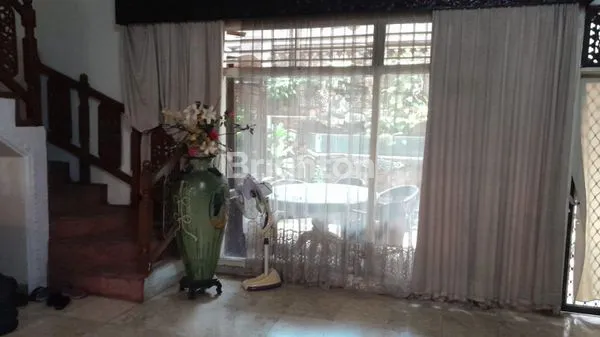 image DIJUAL RUMAH MEWAH 2 LANTAI DI PENGADEGAN RAYA – LT 274M², LB 480M², 6KT, SHM, OPEN PRICE 7 M\\N (2)