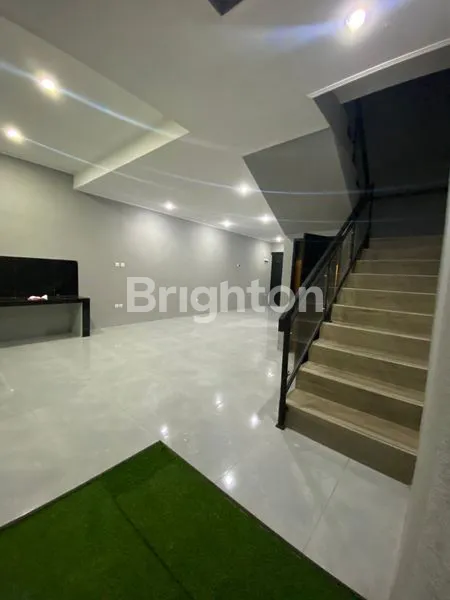 image RUMAH BARU PATUNG KUDA TAMAN KOPO INDAH 2 SIAP HUNI CARPOT LUAS SHM (3)