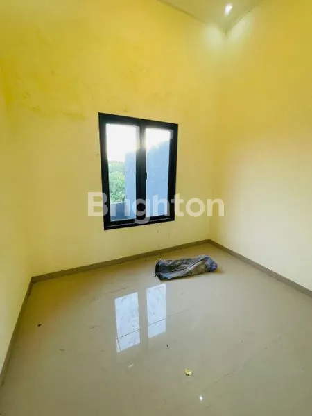 image RUMAH BARU GRESS, 2 LANTAI, DEKAT UPN (6)