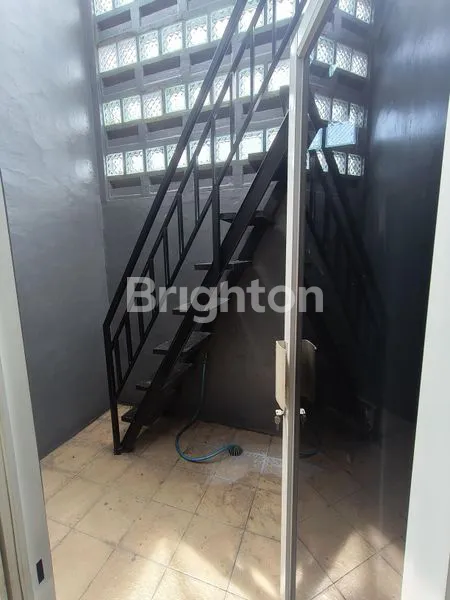 image RUKO 3 LANTAI ADA 3 UNIT JEJER,BERSIH SIAP PAKAI  (7)