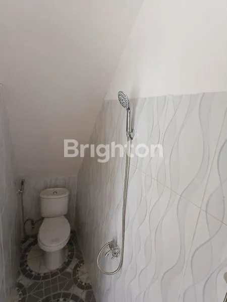 image RUMAH MINIMALIS 2 LANTAI DI JELAMBAR, HARGA 1M (7)