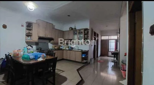 image RUMAH 2 LANTAI DI MERUYA SELATAN – LOKASI STRATEGIS DEKAT TOL, BEBAS BANJIR (4)