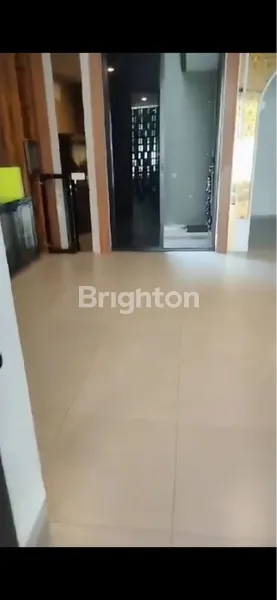 image RUMAH BAGUS MINIMALIS SIAP HUNI CENTRAL PARK MERR  (2)