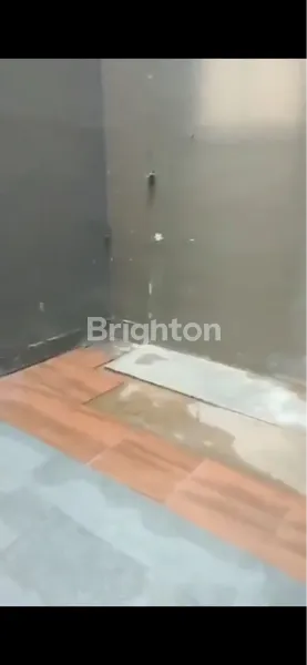 image RUMAH BAGUS MINIMALIS SIAP HUNI CENTRAL PARK MERR  (3)