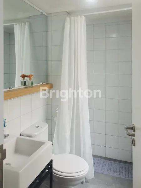 image FULL FURNISHED FLEEKHAUZ R BSD DENGAN LANTAI MEZZANINE (6)