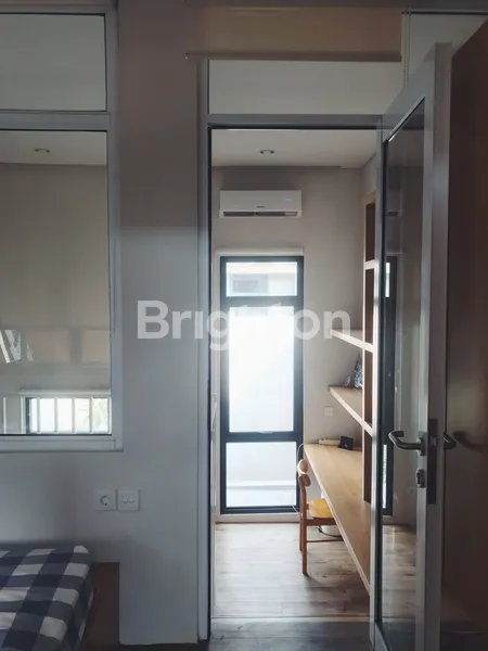image FULL FURNISHED FLEEKHAUZ R BSD DENGAN LANTAI MEZZANINE (8)