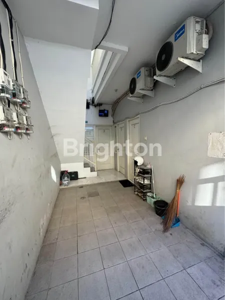 image RUMAH KOS KUTISARI SIAP PAKAI STRATEGIS DEKAT UK PETRA (7)