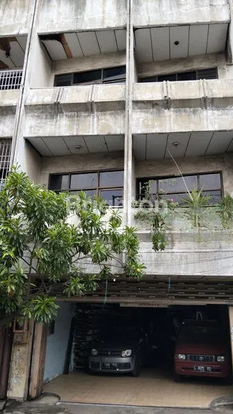 image RUKO 4 LT SIAP PAKAI DIDAERAH STRATEGIS YANG COCOK UNTUK INVESTASI BISNIS DI KALIANYAR DEKAT PASAR ATOOM, PASAR TURI, KAPASAN (1)