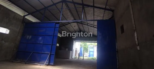 image GUDANG STRATEGIS 2KM KE PINTU TOL ROMOKALISARI AKSES KONTAINER 40FT AREA GRESIK (3)