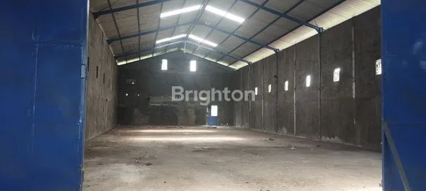 image GUDANG STRATEGIS 2KM KE PINTU TOL ROMOKALISARI AKSES KONTAINER 40FT AREA GRESIK (5)