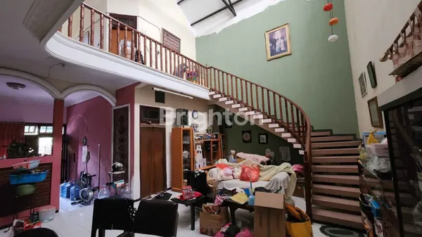 image RUMAH SIDOSERMO KOKOH HABIS RENOVASI,  DEKAT PLAZA MARINA, LINGKUNGAN AMAN & NYAMAN, JALAN MASUK RUMAH BESAR (3)