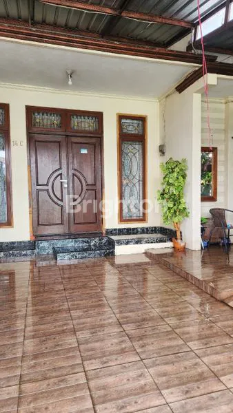image RUMAH DENGAN FURNISH KONDISI TERAWAT SIAP HUNI DEKAT SEKOLAH HWA IND AREA BOROBUDUR KOTA MALANG (4)
