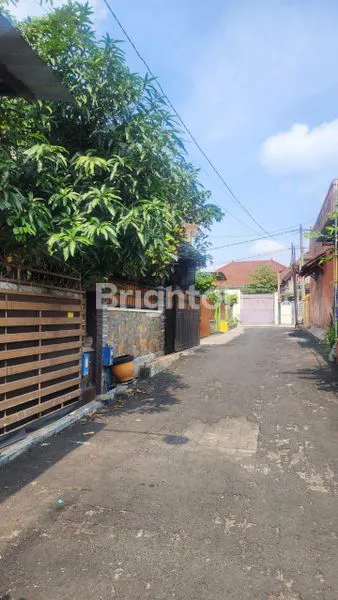 image RUMAH DENGAN FURNISH KONDISI TERAWAT SIAP HUNI DEKAT SEKOLAH HWA IND AREA BOROBUDUR KOTA MALANG (7)