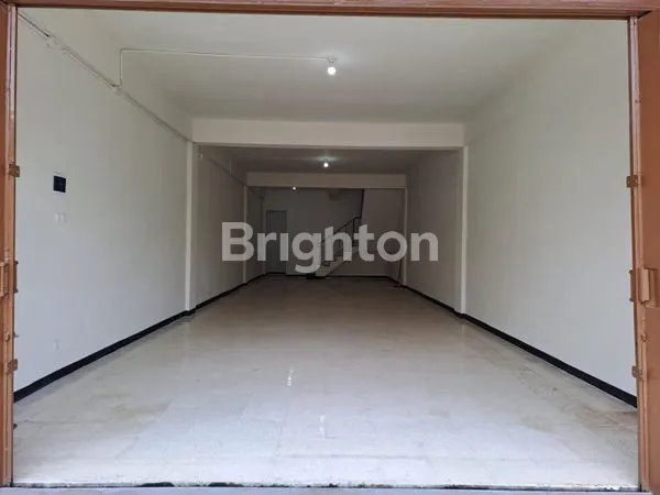 image RUKO 3 LT SIAP PAKAI DIAREA STRATEGIS COCOK UNTUK KANTOR, APOTIK, KLINIK DI KUSUMA BANGSA SURABAYA (5)