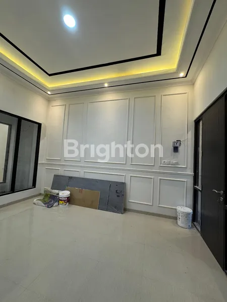 image DIJUAL RUMAH BARU 2 LANTAI BAGUS DI WONOREJO, RUNGKUT, SURABAYA TIMUR HANYA 1,35 M NEGO - LOKASI STRATEGIS 5 MENIT KE RAYA MERR & ROW JALAN LEBAR (6)