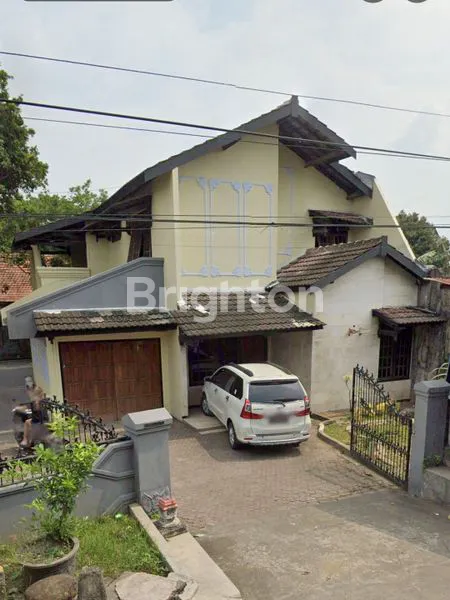 image RUMAH VINTAGE 4KT VIEW SUNGAI 1051M² DI KOTA KEDIRI (1)