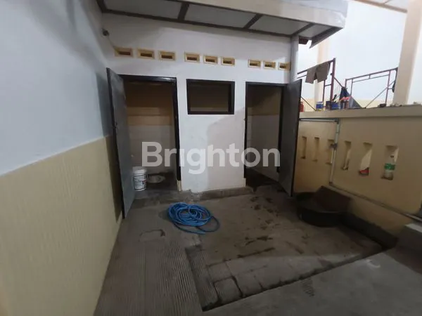 image RUKO SELANGKAH PASAR GEDHE SOLO (7)