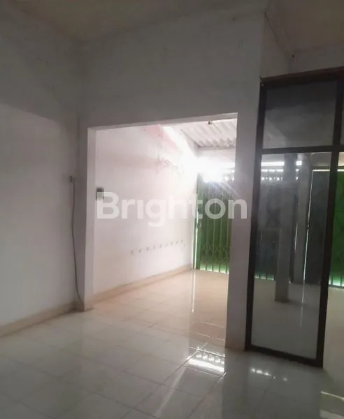 image RUMAH TEPI JALAN ADA KIOSNYA (2)