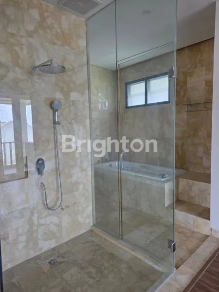 image VILLA MODERN EKSKLUSIF DENGAN ROOFTOP LUAS DI PECATU  (6)