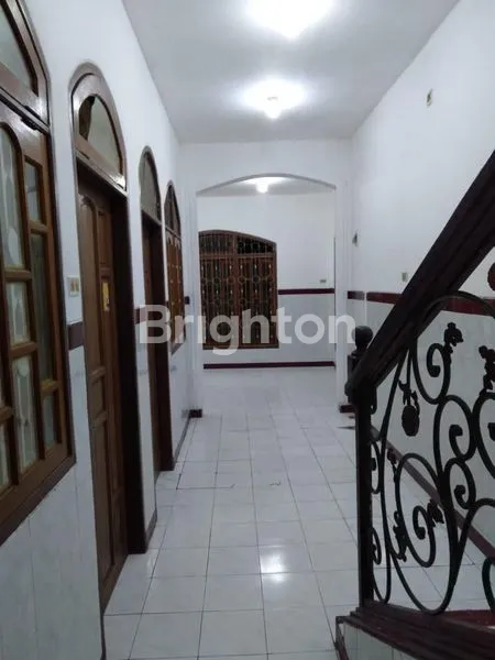 image RUKO 3 LT DIDAERAH RAMAI COCOK UNTUK KANTOR, KLINIK, APOTIK DLL DI SIMOKERTO DEKAT KAPASAN, KAPASARI, SIDOTOPO, KENJERAN (2)