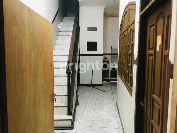 image RUKO 3 LT DIDAERAH RAMAI COCOK UNTUK KANTOR, KLINIK, APOTIK DLL DI SIMOKERTO DEKAT KAPASAN, KAPASARI, SIDOTOPO, KENJERAN (4)