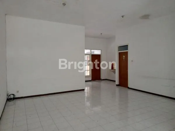 image RUMAH SIAP HUNI DI JALAN LOGAM2 SULFAT (2)