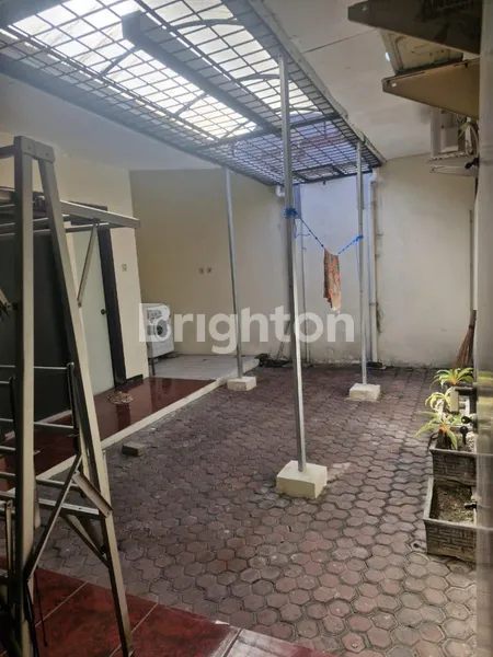 image RUMAH 1 LANTAI NIRWANA EKSEKUTIF ROW JALAN 3 MOBIL (4)