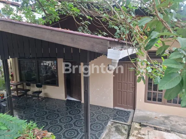 image RUMAH TENGAH KOTA  (2)