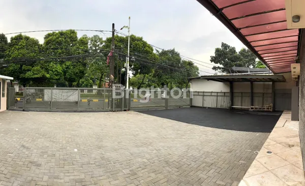image TEMPAT USAHA LEBAR 20 METER RAYA PASAR MINGGU JAKARTA SELATAN  (2)