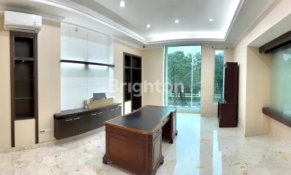 image TEMPAT USAHA LEBAR 20 METER RAYA PASAR MINGGU JAKARTA SELATAN  (3)