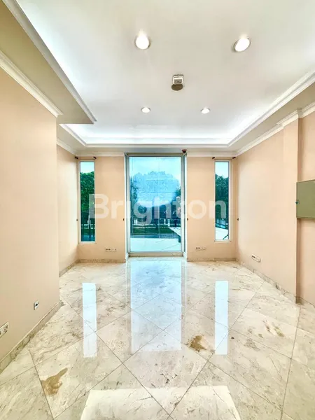 image TEMPAT USAHA LEBAR 20 METER RAYA PASAR MINGGU JAKARTA SELATAN  (6)