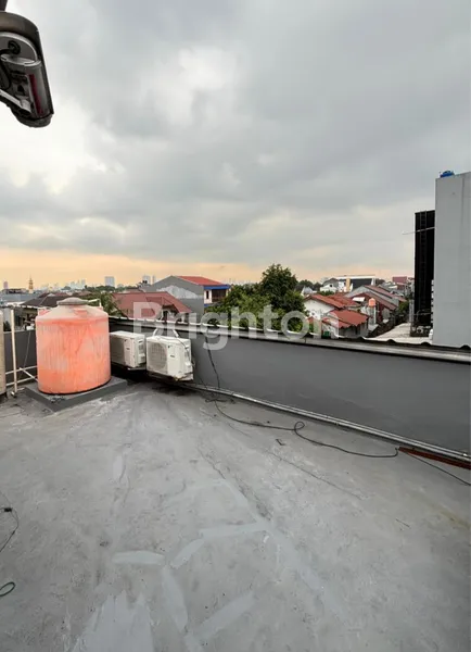 image TEMPAT USAHA LEBAR 20 METER RAYA PASAR MINGGU JAKARTA SELATAN  (8)