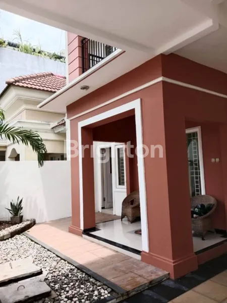 image BUTUH CEPAT LAKU RUMAH BAGUS TERAWAT SIAP HUNI DI PANTAI MENTARI, DINGIN HADAP SELATAN  (2)