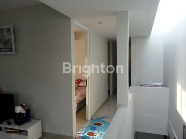 image RUMAH MEWAH SHM LB 212M² MERUYA (2)