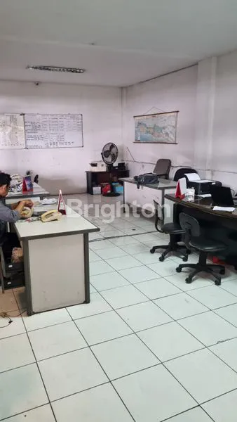 image GUDANG DAN KANTOR DI PERGUDANGAN BUMI MASPION ROMOKALISARI (7)