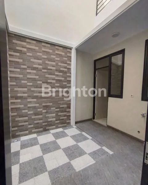 image SISA 1 UNIT!! HUNIAN 2 LANTAI MINIMALIS BARU GRESS AREA TENANG, AMAN, NYAMAN STRATEGIS DEKAT NGAGEL PRAPEN UBAYA TENGGILIS MERR STIKOM (7)