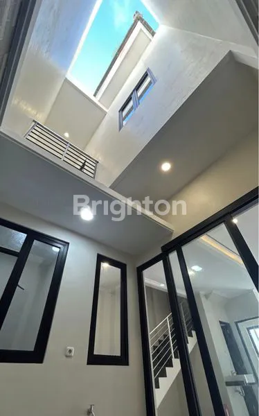 image SISA 1 UNIT!! HUNIAN 2 LANTAI MINIMALIS BARU GRESS AREA TENANG, AMAN, NYAMAN STRATEGIS DEKAT NGAGEL PRAPEN UBAYA TENGGILIS MERR STIKOM (5)