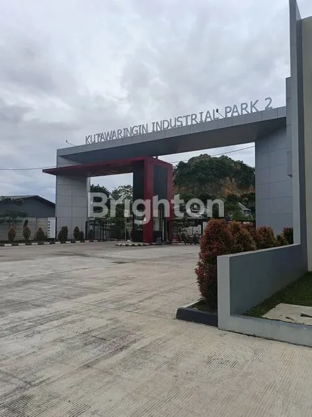 image BANGUNAN UNTUK GUDANG LOGISTIK / PABRIK (2)