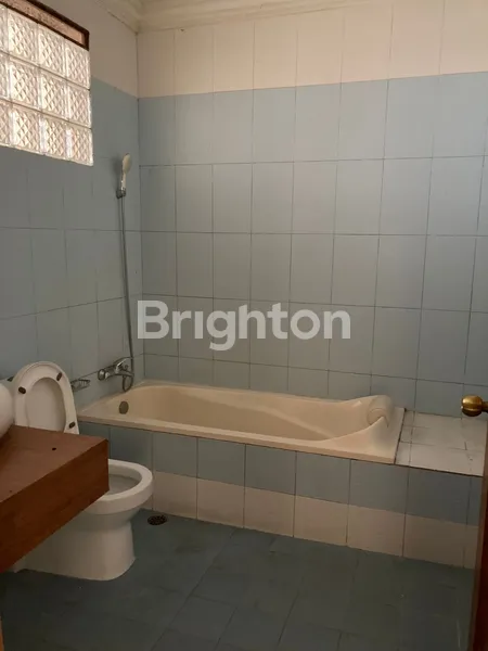 image RUMAH MEWAH 2 LANTAI DI JAKARTA SELATAN (6)