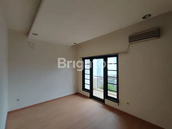 image RUMAH CANTIK DI JEMURSARI SURABAYA (7)