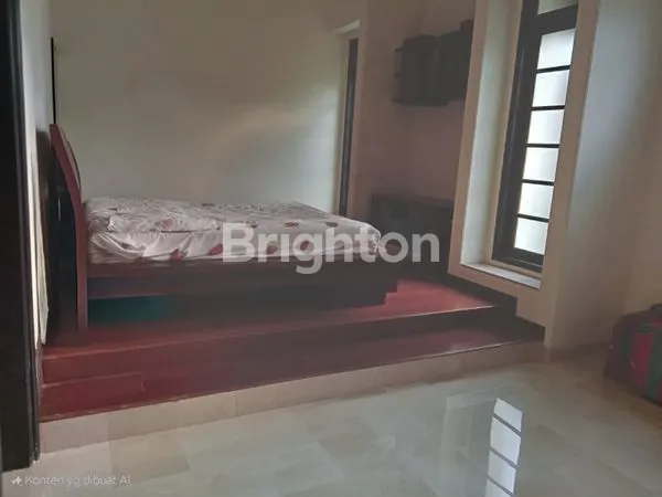 image RUMAH CANTIK DI JEMURSARI SURABAYA (3)