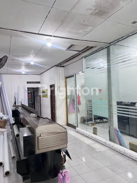 image RUANG USAHA JALAN UTAMA SLAMET RIYADI KARTASURA TRAFFIC RAMAI ( OPER KONTRAK 10BLN ) (4)