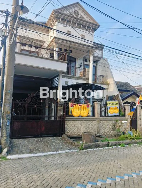 image RUMAH BANYAK KAMAR DEKAT ALUN-ALUN (1)